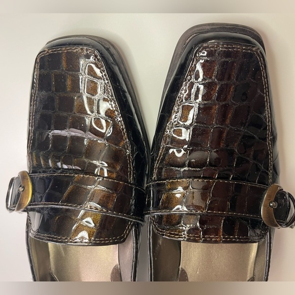 Liz Claiborne Jester Heeled Loafers Size 10M Buckle Block Heel Patent Leather - Picture 6 of 16